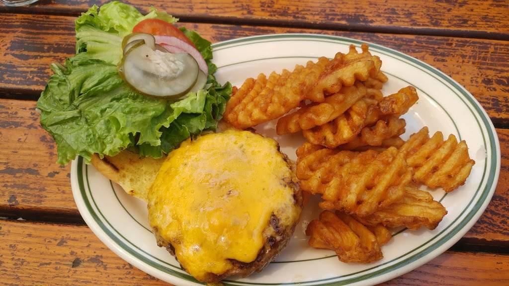 Forrest Point | restaurant | 970 Flushing Ave, Brooklyn, NY 11206, USA | 7183662742 OR +1 718-366-2742