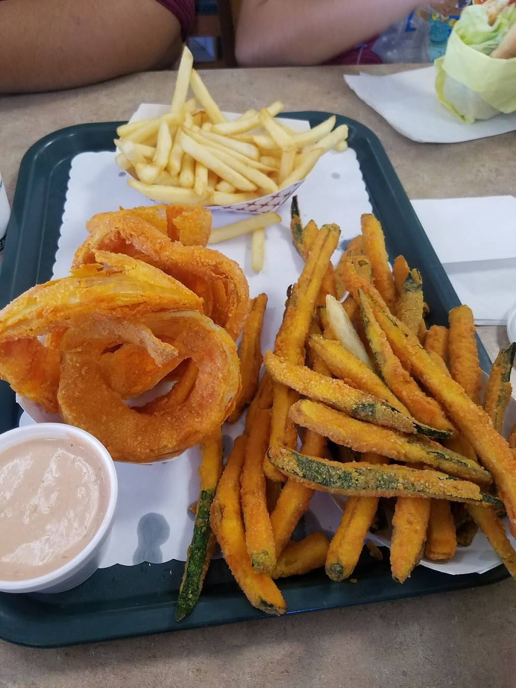 Georges Burgers | restaurant | 17510 E Foothill Blvd, Fontana, CA 92335, USA | 9093553998 OR +1 909-355-3998