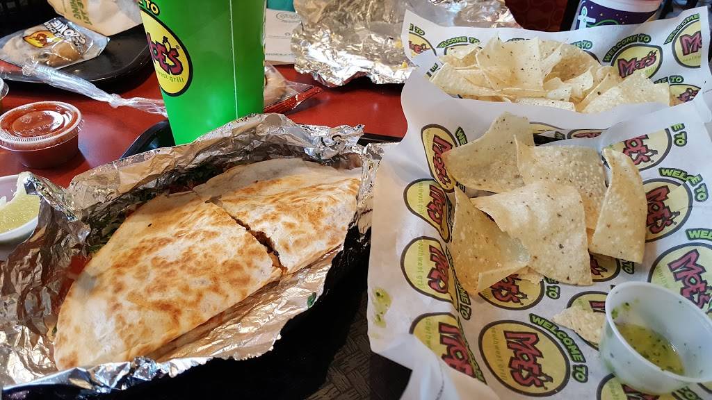 Moes Southwest Grill | restaurant | 3145 Berlin Turnpike, Newington, CT 06111, USA | 8607858990 OR +1 860-785-8990