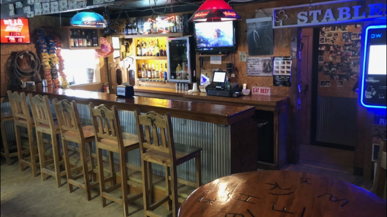 Lonesome Dove Saloon | restaurant | 728 E 6th Ave, Emporia, KS 66801, USA | 6202083683 OR +1 620-208-3683