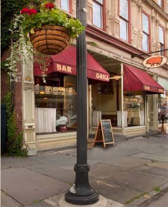 Pig Bar | restaurant | 110 Partition St # 1, Saugerties, NY 12477, USA | 8452466904 OR +1 845-246-6904