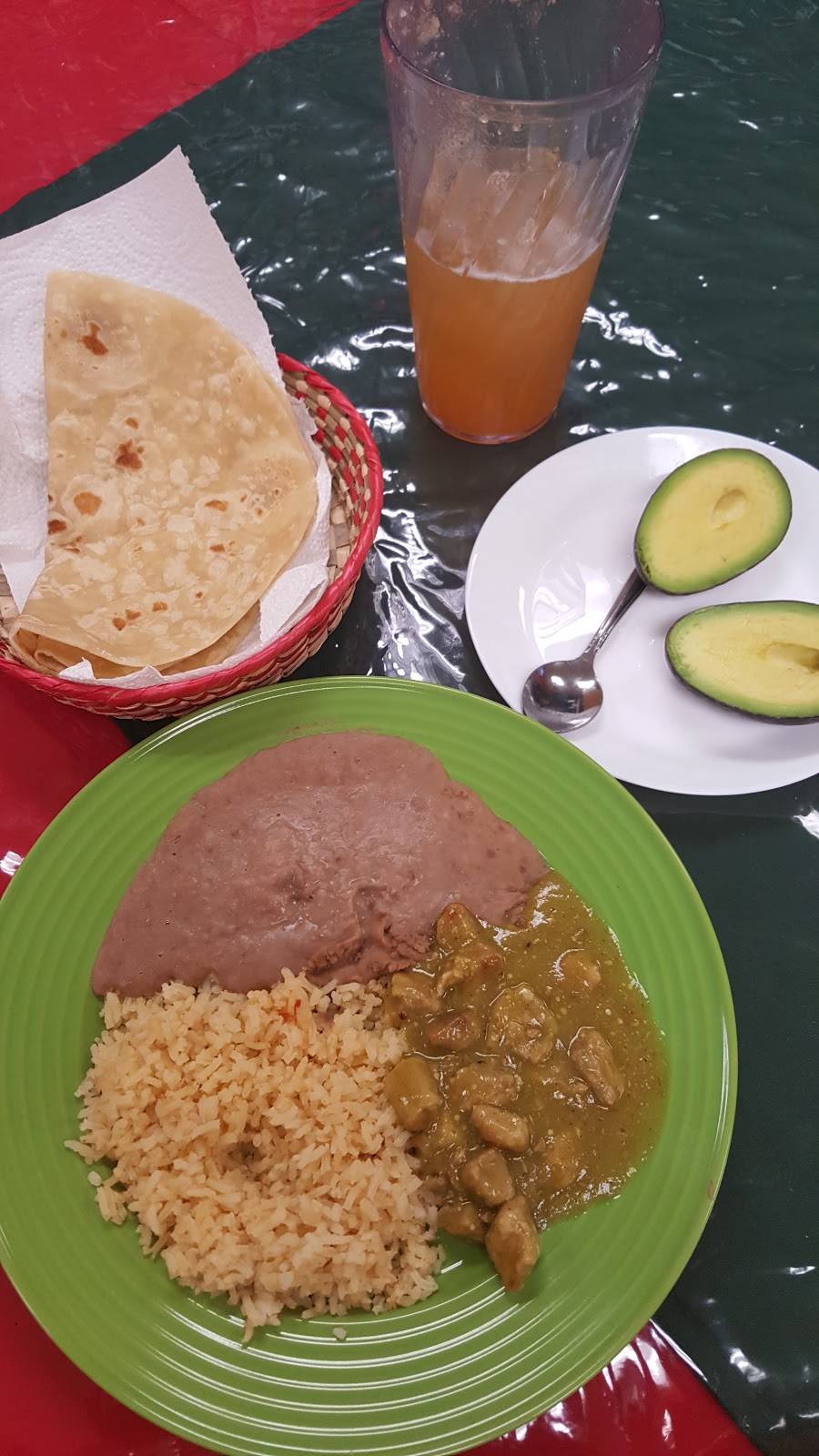 Viejo Padilla Mexican Restaurant | restaurant | 22513 Community Dr, New Caney, TX 77357, USA | 2817476592 OR +1 281-747-6592