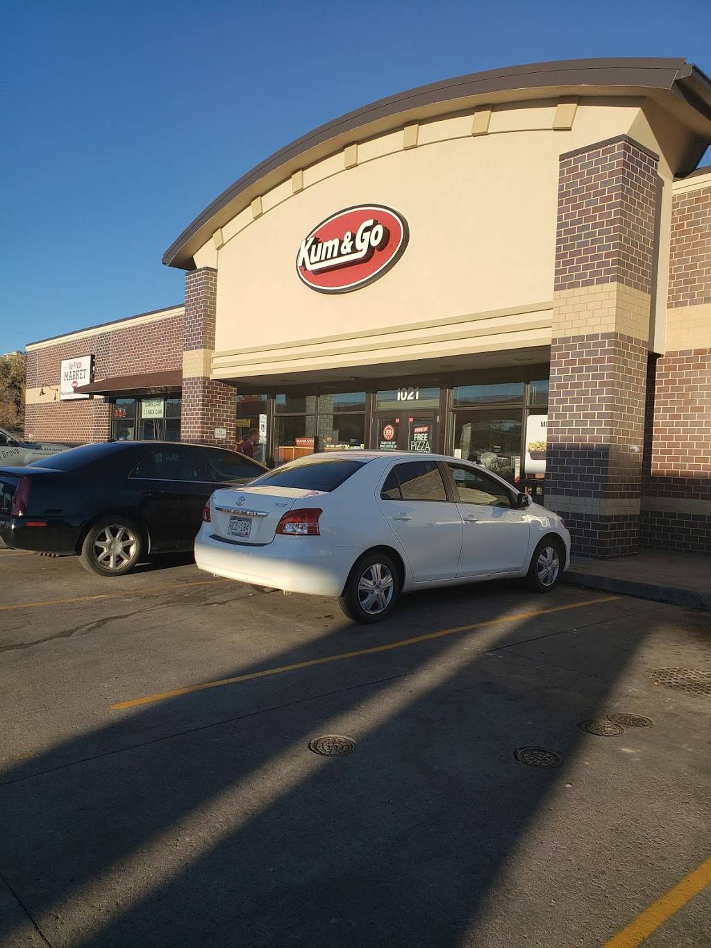 Kum & Go | meal takeaway | 1021 S Nevada Ave, Colorado Springs, CO 80903, USA | 7193628082 OR +1 719-362-8082