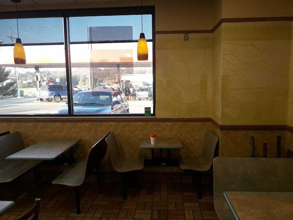 Subway Restaurants | restaurant | 11633 Greencastle Pike, Hagerstown, MD 21740, USA | 3015829007 OR +1 301-582-9007