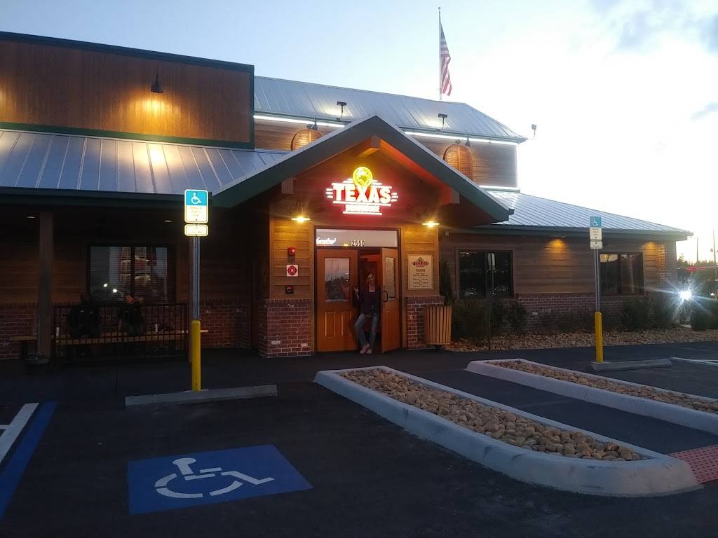 Texas Roadhouse - Tampa, FL | restaurant | 2550 S Falkenburg Rd, Tampa, FL 33619, USA | 8137934370 OR +1 813-793-4370
