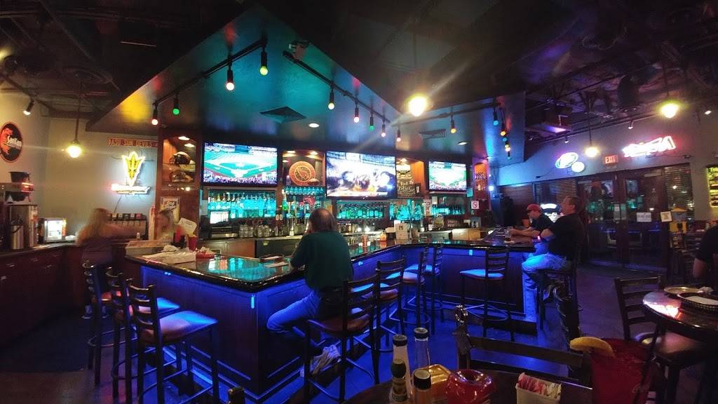 Sidelines Grill | restaurant | 2980 S Alma School Rd # 2, Chandler, AZ 85286, USA | 4807926965 OR +1 480-792-6965