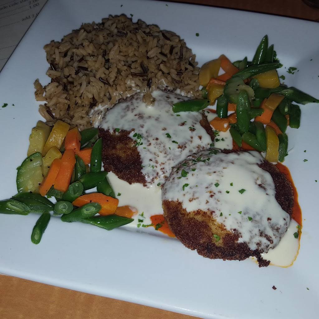 Labemis Tavern & Restaurant | restaurant | 109 N Main St, Crystal Lake, IL 60014, USA | 8154593336 OR +1 815-459-3336