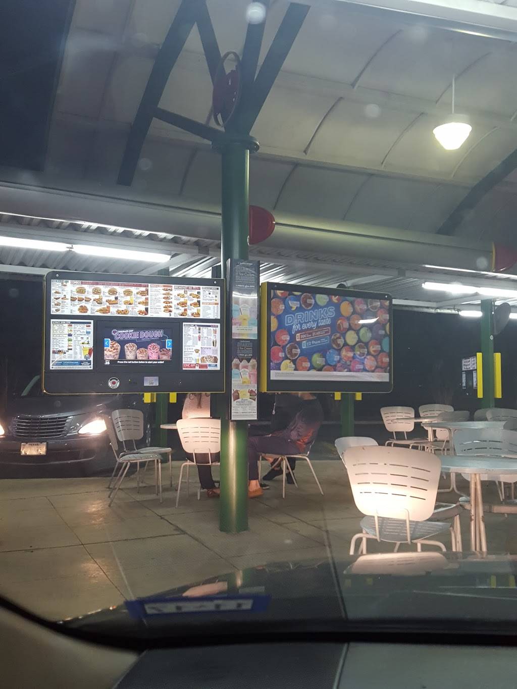Sonic Drive-In | restaurant | 1611 S General McMullen Dr, San Antonio, TX 78237, USA | 2104364522 OR +1 210-436-4522