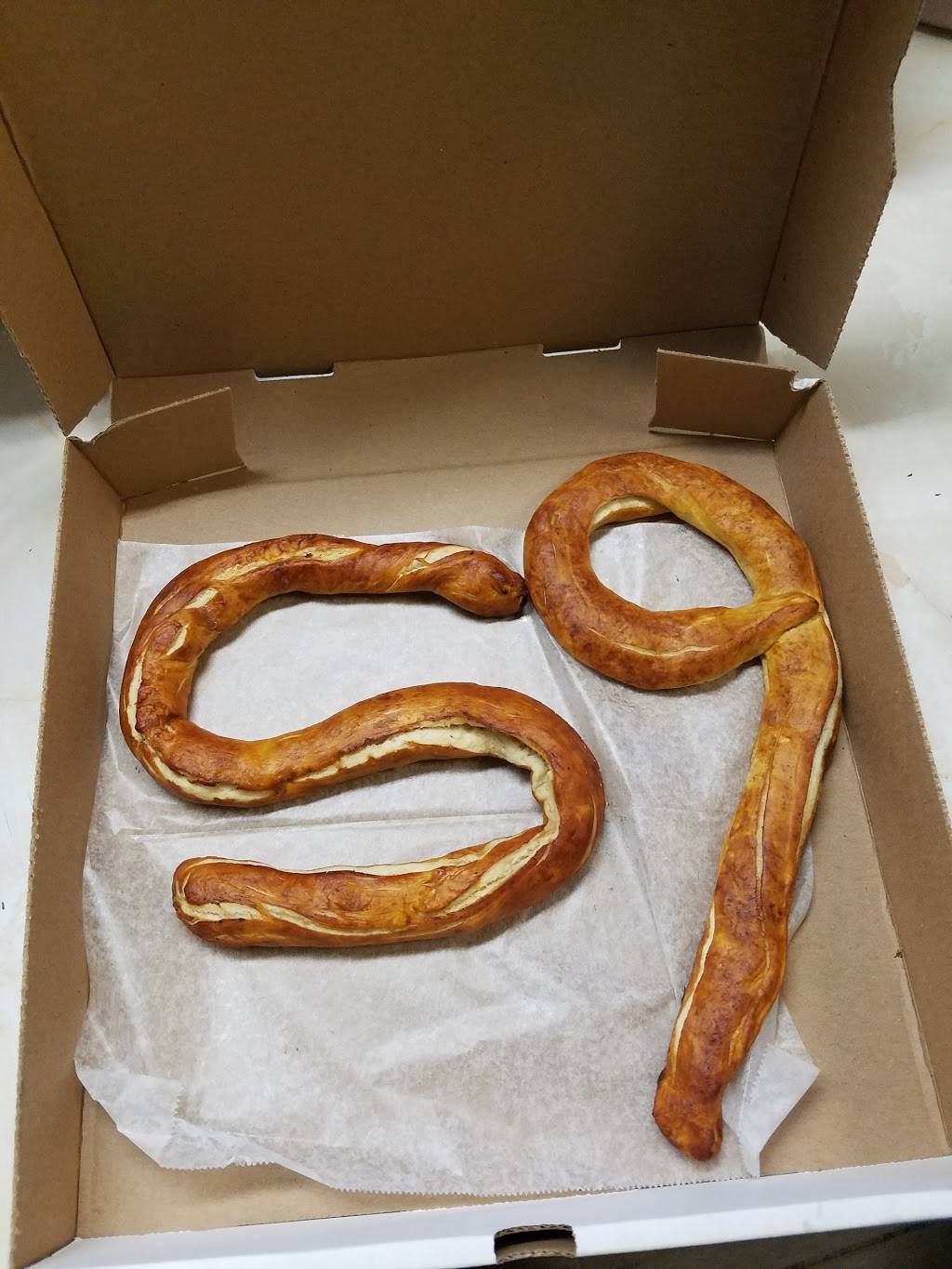 City Pizza | restaurant | 2700 S 16th St, Philadelphia, PA 19145, USA | 2157558888 OR +1 215-755-8888