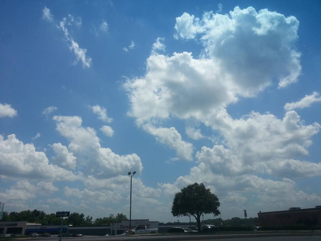 Subway | meal takeaway | 4113 Blue Ridge Cutoff, Kansas City, MO 64133, USA | 8169212000 OR +1 816-921-2000