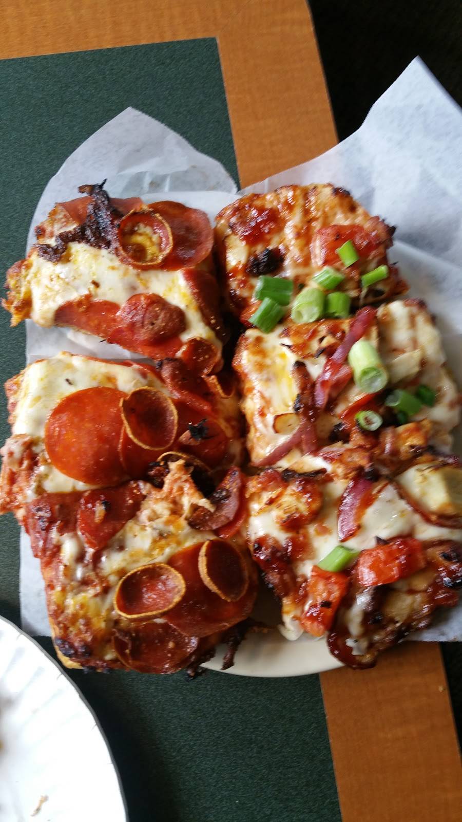 Round Table Pizza | meal delivery | 1160 S Main St, Salinas, CA 93901, USA | 8317577400 OR +1 831-757-7400