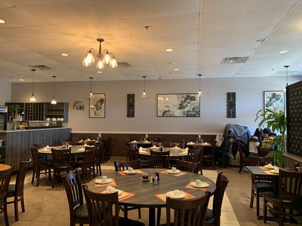 Golden Lotus Chinese Restaurant | restaurant | 8365 S John Young Pkwy, Orlando, FL 32819, USA | 4073523832 OR +1 407-352-3832