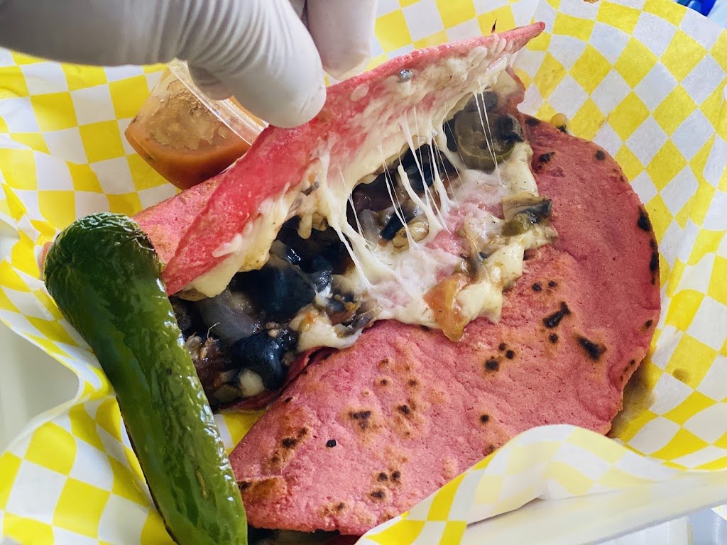 Mexitli food truck | restaurant | 1217 S 13th St, Omaha, NE 68108, USA | 4025911983 OR +1 402-591-1983