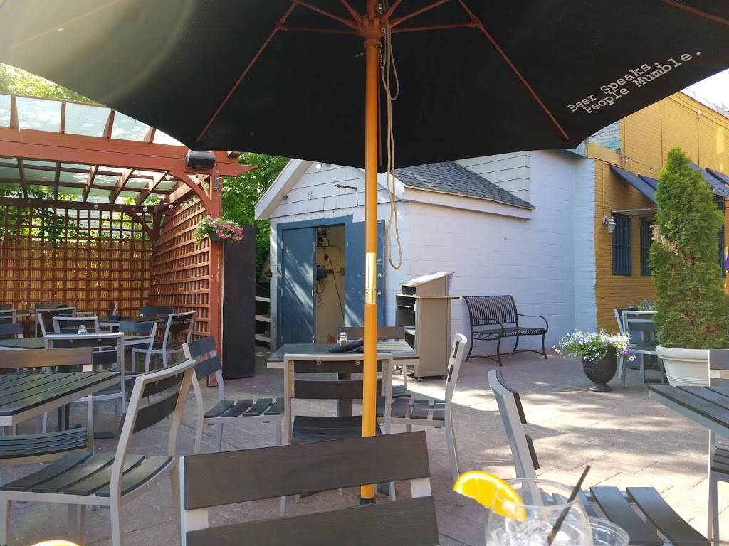 Devlins | restaurant | 332 Washington St, Brighton, MA 02135, USA | 6177798822 OR +1 617-779-8822