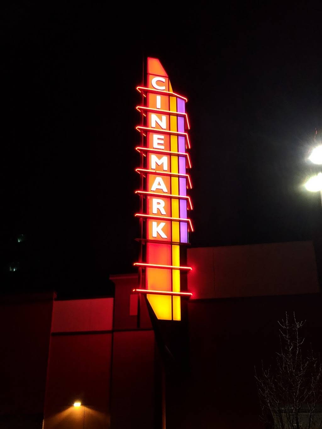 Cinemark North Hills and XD | meal takeaway | 851 Providence Blvd, Pittsburgh, PA 15237, USA | 4123641095 OR +1 412-364-1095