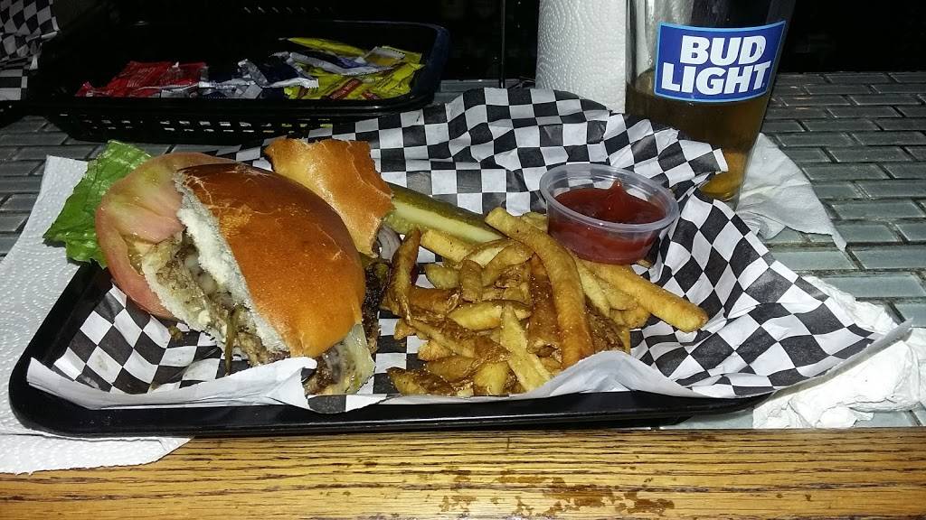 Amigos Burgers and Beer | restaurant | 6372 S Nogales Hwy, Tucson, AZ 85706, USA | 5203986598 OR +1 520-398-6598