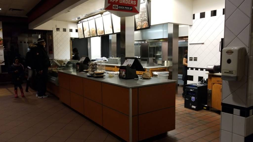 Boston Market | restaurant | 1424 E 53rd St Unit 28, Chicago, IL 60615, USA | 7732882600 OR +1 773-288-2600