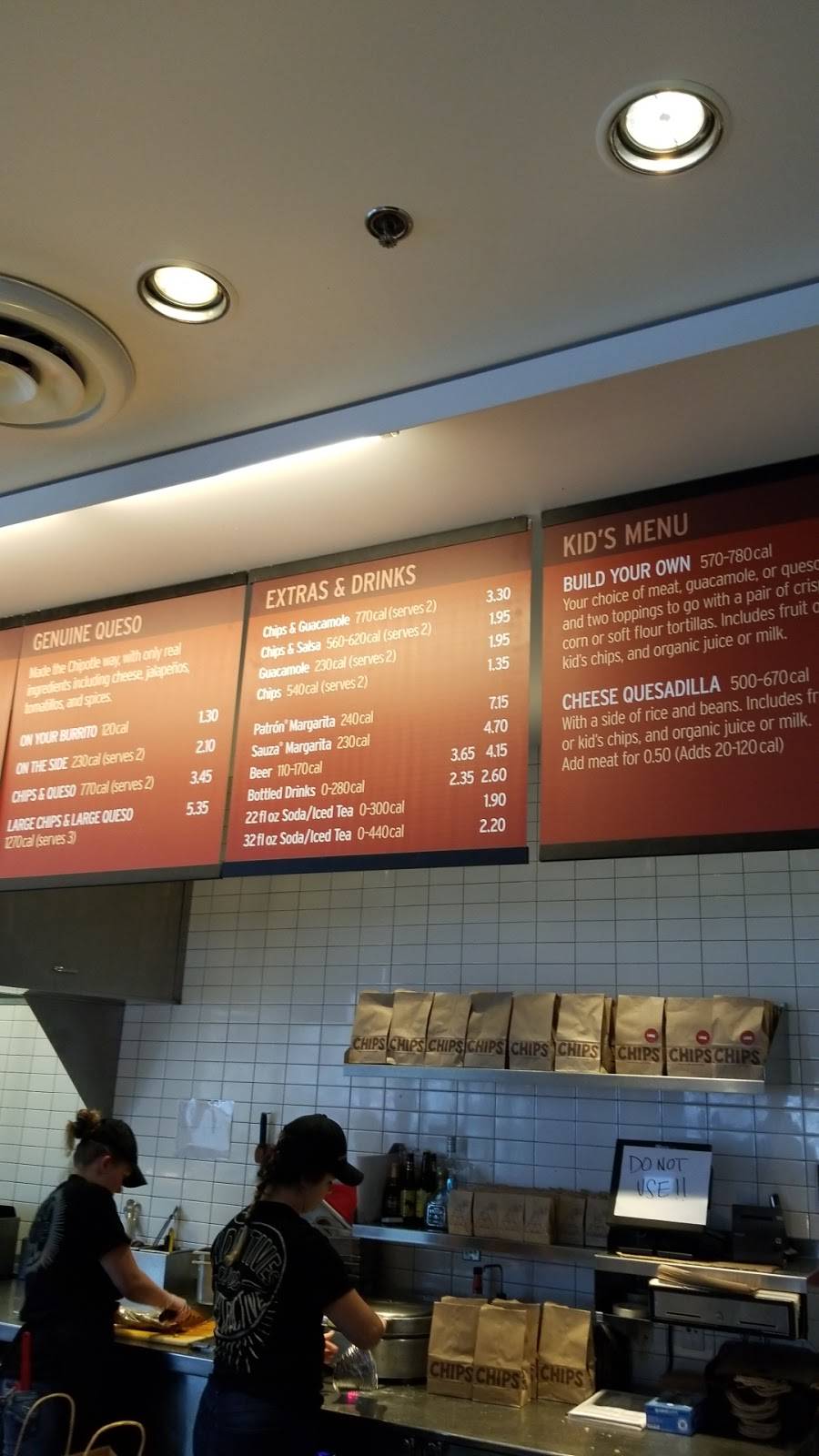 Chipotle Mexican Grill | restaurant | 2310 Tienda Dr Ste 200, Lodi, CA 95242, USA | 2093710881 OR +1 209-371-0881