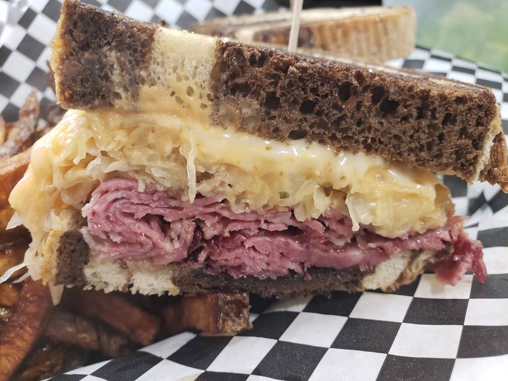 Annettes Country Skillet Diner | cafe | 12 Lakes Plaza Drive, Naples, ME 04055, USA | 2076939644 OR +1 207-693-9644