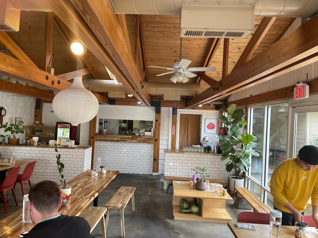 Charm Thai Kitchen | restaurant | 205 N Phoenix Rd suite e 1, Phoenix, OR 97535, USA | 5418970301 OR +1 541-897-0301