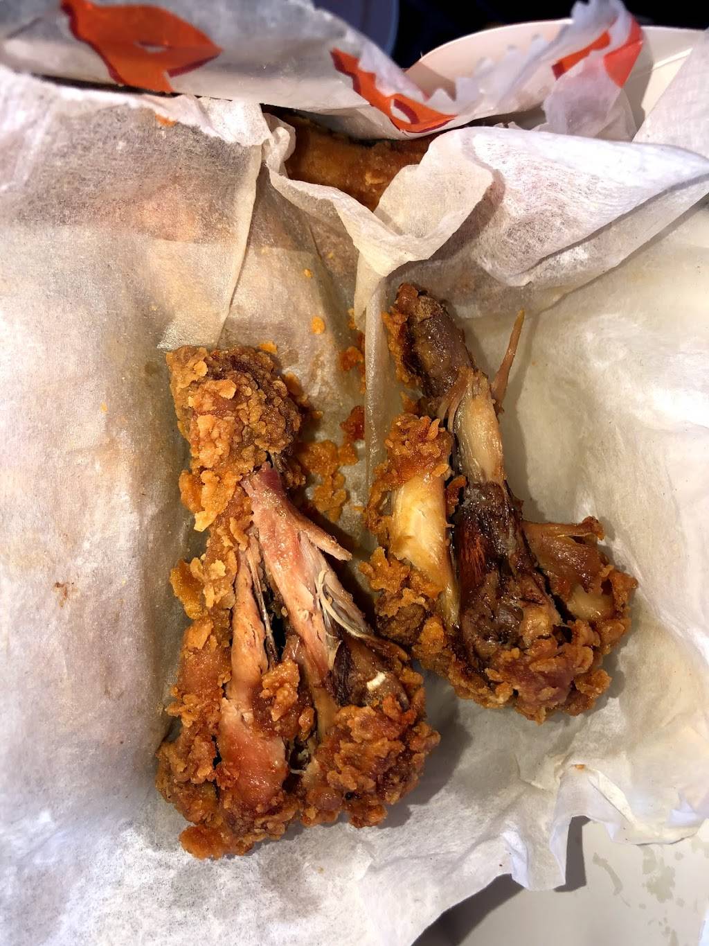 Popeyes | restaurant | 2355 Keele St, North York, ON M6M 4A2, Canada | 4162413500 OR +1 416-241-3500