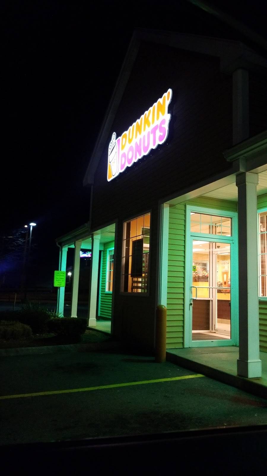 Dunkin | bakery | 527 Lowell St, Peabody, MA 01960, USA | 9785355065 OR +1 978-535-5065