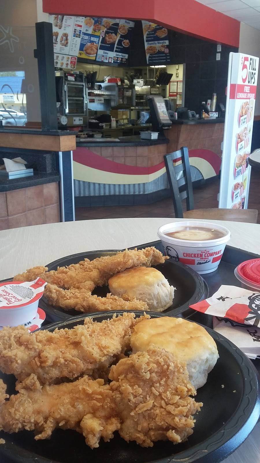 KFC | restaurant | 7103 Seminole Blvd, Seminole, FL 33772, USA | 7273976148 OR +1 727-397-6148