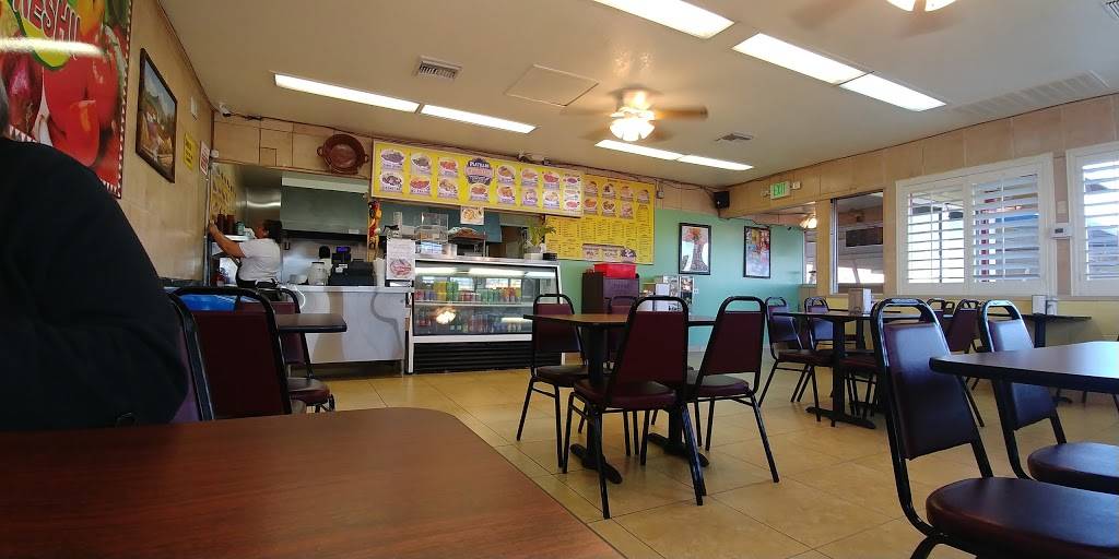 El Manantial Restaurant | restaurant | 1078 N Rancho Dr, Las Vegas, NV 89106, USA | 7027786108 OR +1 702-778-6108