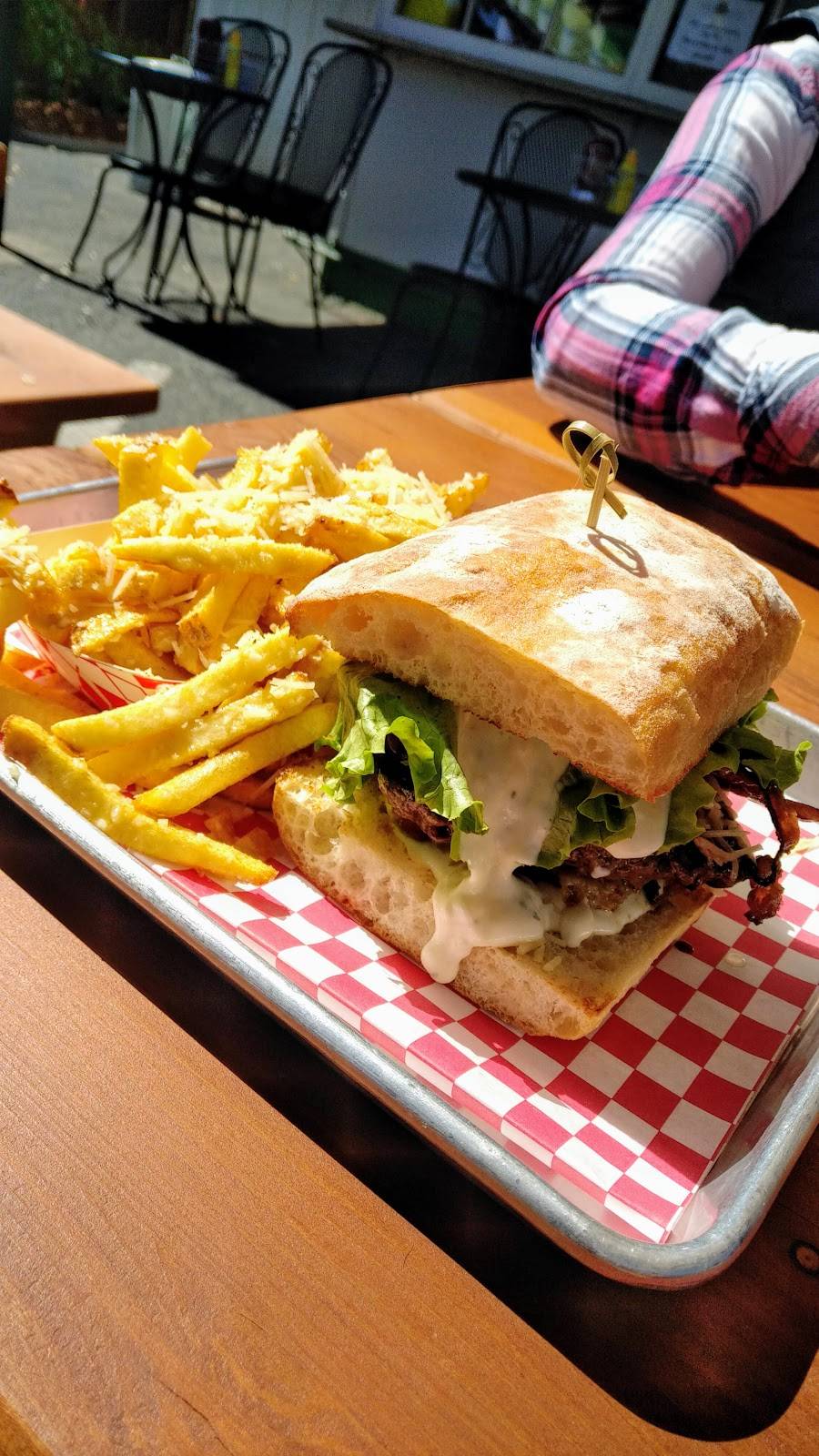 Picks Drive-In | restaurant | 117 S Cloverdale Blvd, Cloverdale, CA 95425, USA | 7078942962 OR +1 707-894-2962