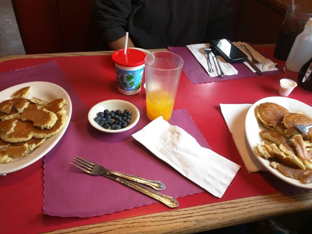 8th St Broadway Diner | restaurant | 226 Broadway, Bayonne, NJ 07002, USA | 2014558239 OR +1 201-455-8239