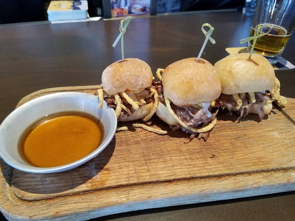 The Derby Restaurant & Bar | restaurant | 189 Washington St, Salem, MA 01970, USA | 9787402337 OR +1 978-740-2337