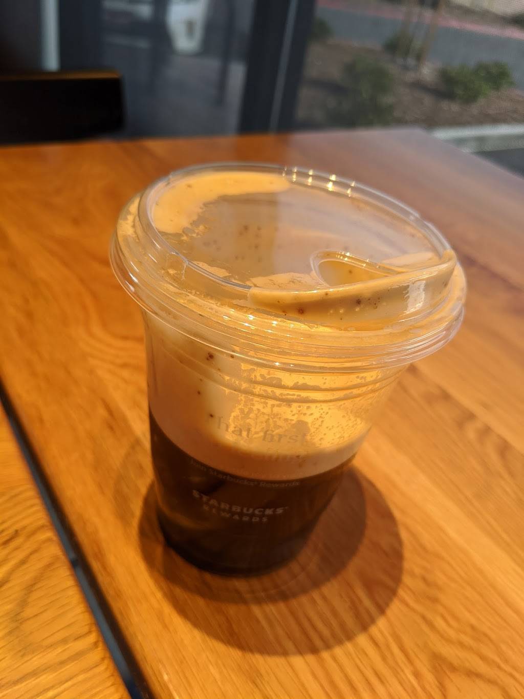 Starbucks | cafe | 1600 Challenge Way, Sacramento, CA 95815, USA | 9169245950 OR +1 916-924-5950