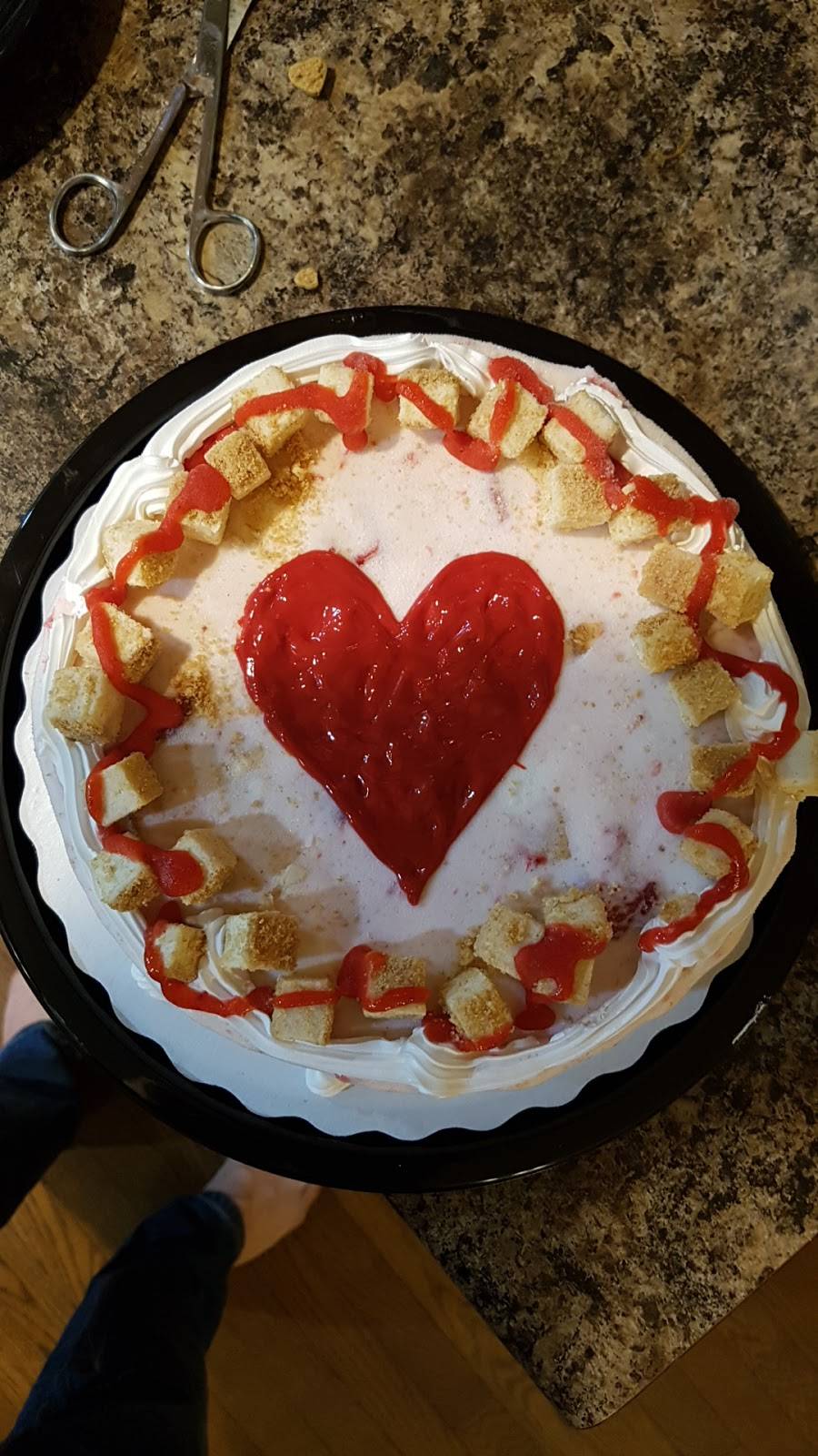 Dairy Queen | restaurant | 371 Yonge St, Barrie, ON L4N 4C9, Canada | 7057227797 OR +1 705-722-7797