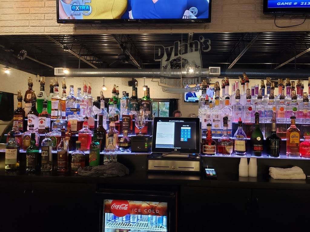 Dylans Pub & Grille | restaurant | 789 Centre St, Brockton, MA 02302, USA | 7743817103 OR +1 774-381-7103