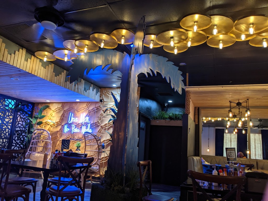 Los Cabos Seafood & Grill | restaurant | 201 N Imperial Ave, El Centro, CA 92243, USA | 7606935393 OR +1 760-693-5393