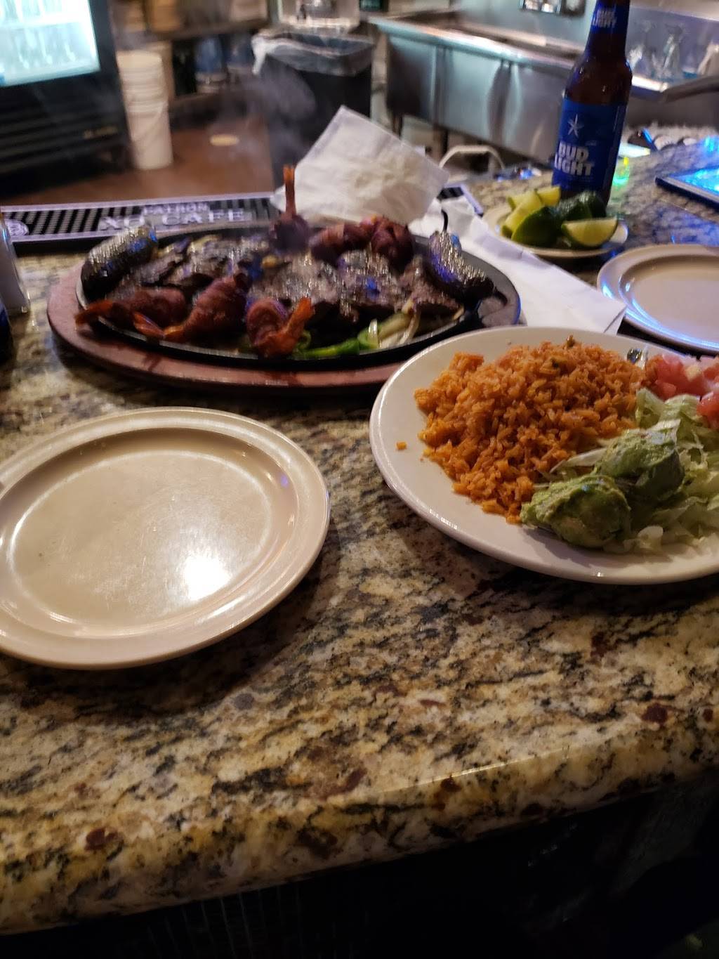 Ostioneria Michoacan | restaurant | 1006 Federal Rd, Houston, TX 77015, USA | 7133304419 OR +1 713-330-4419