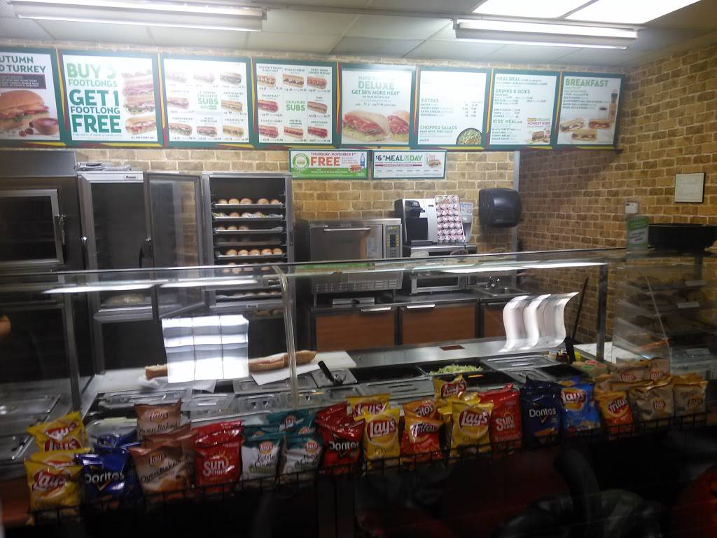 Subway | restaurant | 35121 E Royalton Rd, Grafton, OH 44044, USA | 4407488000 OR +1 440-748-8000