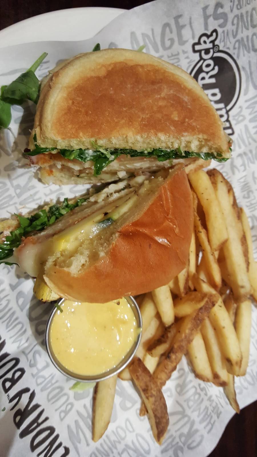 Hard Rock Cafe | restaurant | 502 Texas Ave, Houston, TX 77002, USA | 7132271392 OR +1 713-227-1392