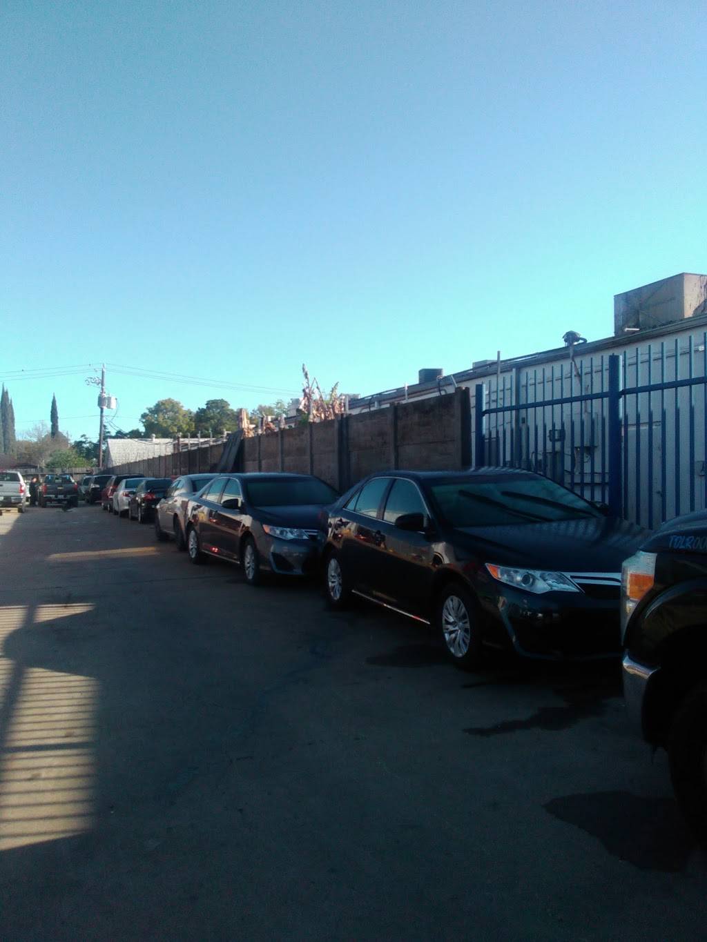 A1 Auto Body And Paint Shop | restaurant | 9414 W Bellfort Ave, Houston, TX 77031, USA | 7133220044 OR +1 713-322-0044