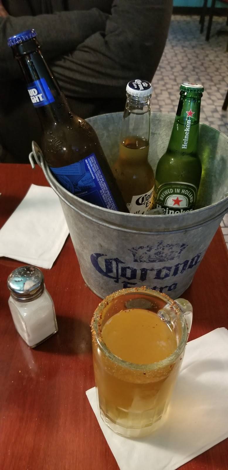 Los Amigos | restaurant | 339 Broadway, Chelsea, MA 02150, USA | 6178870484 OR +1 617-887-0484