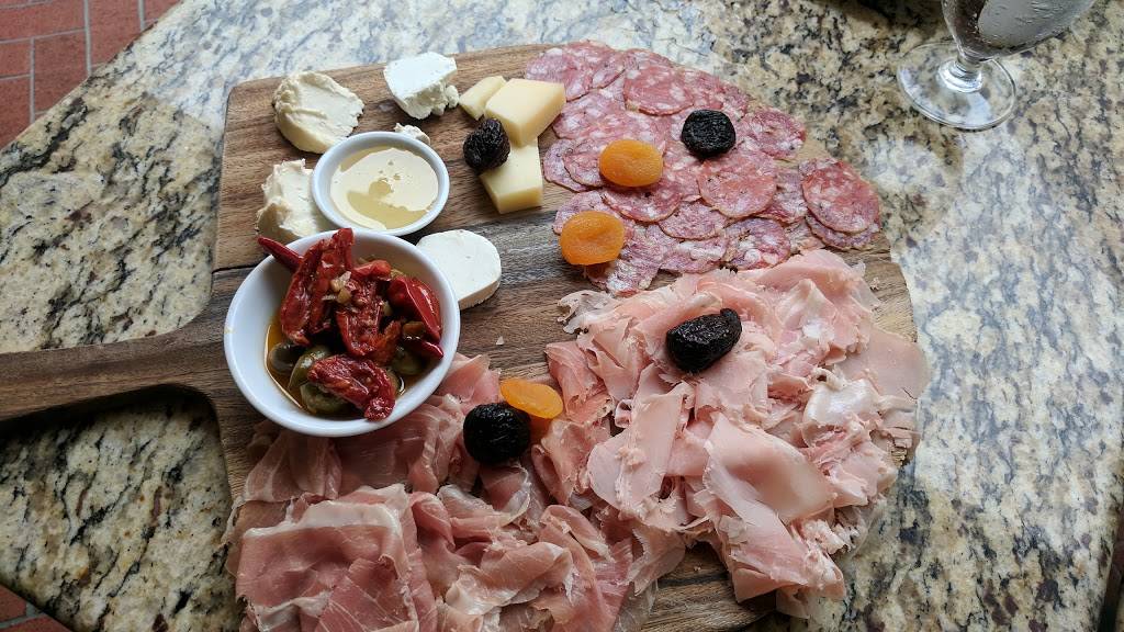 Olio e Limone Ristorante & Olio Pizzeria | restaurant | 11 W Victoria St #21, Santa Barbara, CA 93101, USA | 8058992699 OR +1 805-899-2699