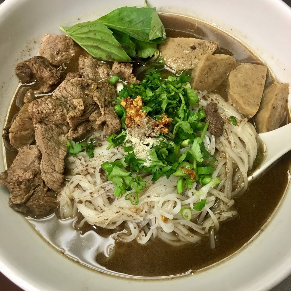 KhunNai Thai Cuisine | restaurant | 2523 Nicollet Ave, Minneapolis, MN 55404, USA | 6128747721 OR +1 612-874-7721