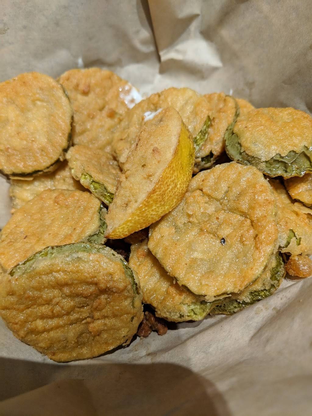 Sports Page Food & Spirits | restaurant | 179 Cross Center Dr, Denver, NC 28037, USA | 7048276283 OR +1 704-827-6283