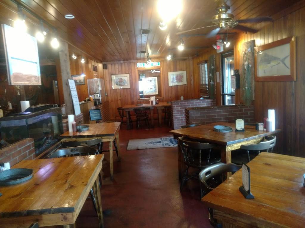 Steamer Oyster & Steakhouse | restaurant | 168 Sea Island Pkwy, Beaufort, SC 29907, USA | 8435220210 OR +1 843-522-0210