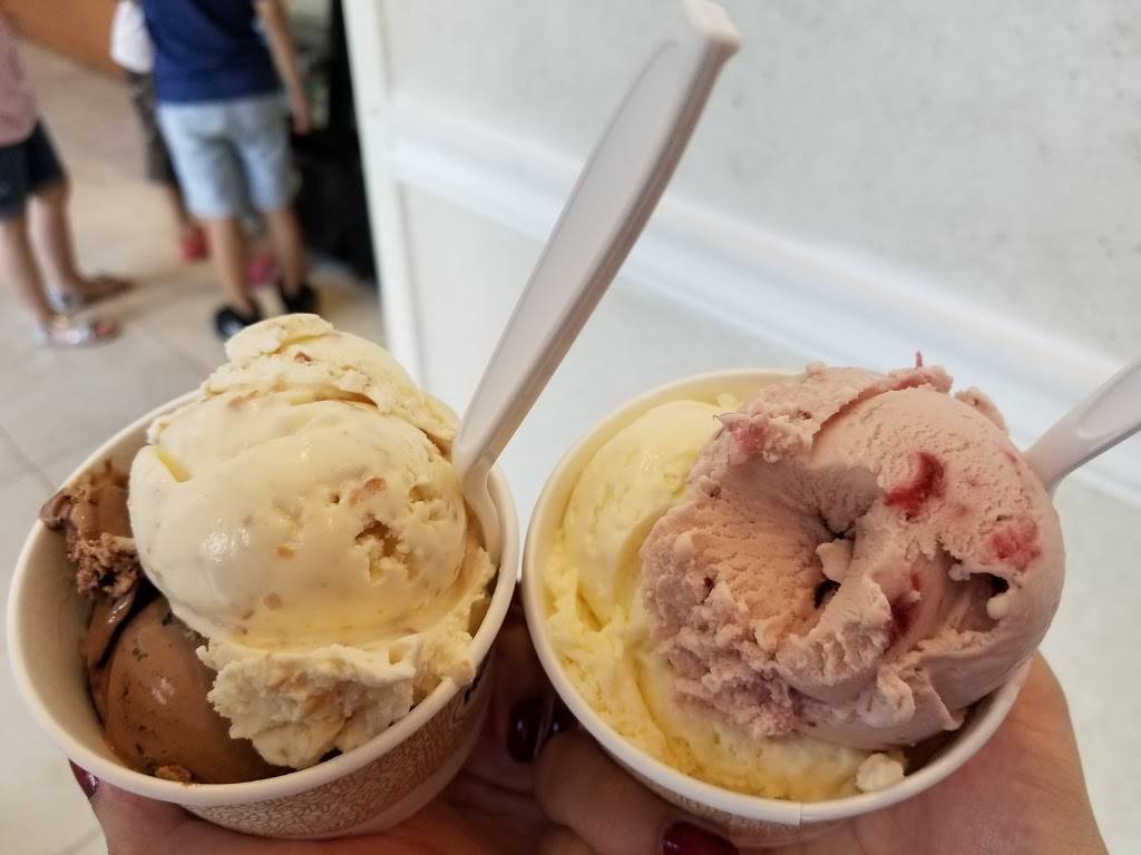 Häagen-Dazs® Ice Cream | restaurant | 61-10 188th St #274, Fresh Meadows, NY 11365, USA | 7184542568 OR +1 718-454-2568