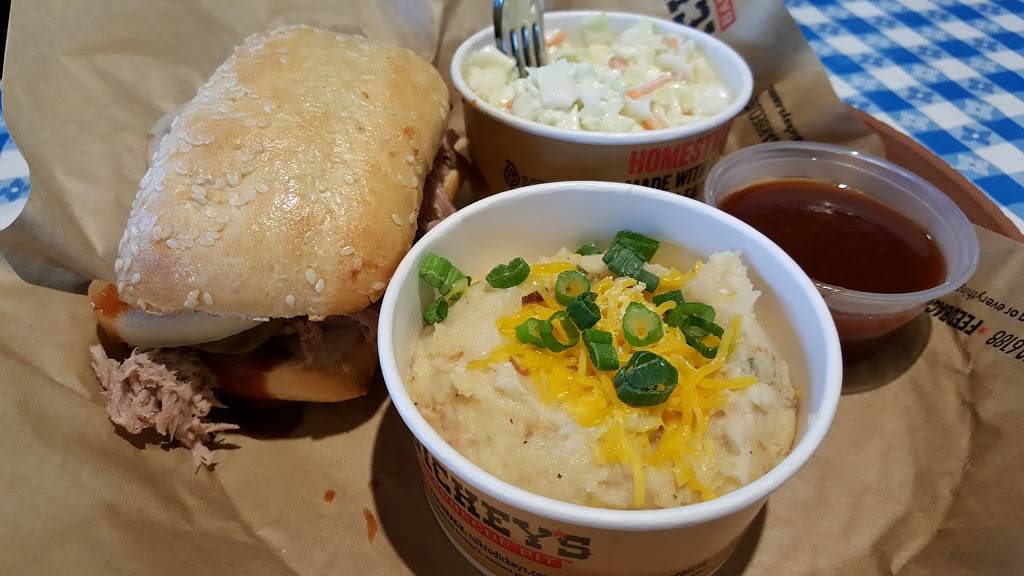 Dickeys Barbecue Pit | restaurant | 7919 E Thomas Rd, Scottsdale, AZ 85251, USA | 4806854979 OR +1 480-685-4979