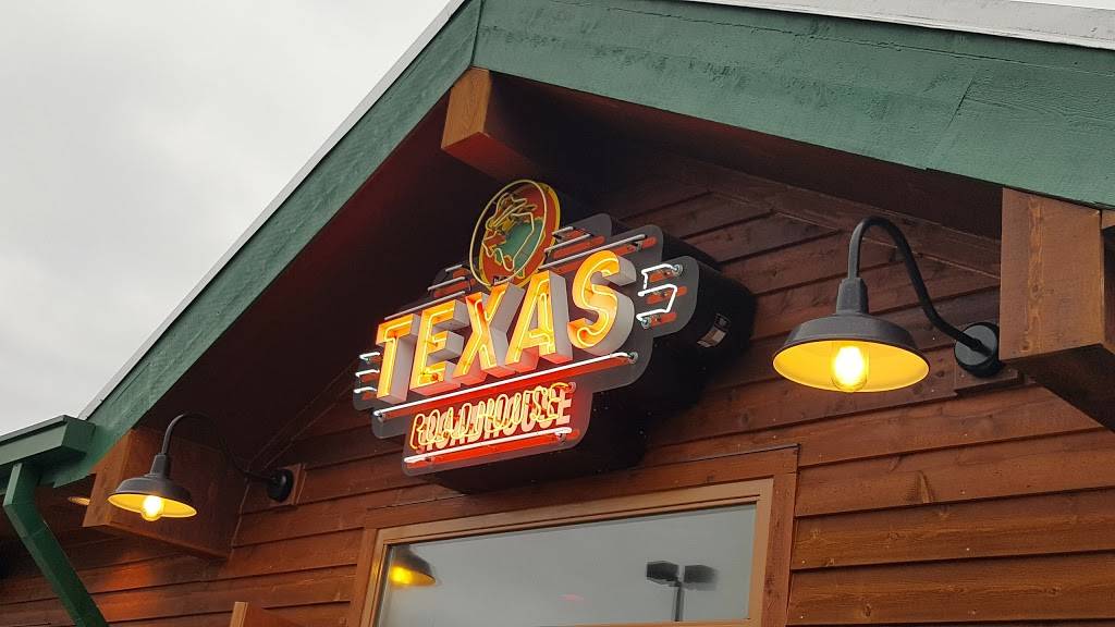 Texas Roadhouse | restaurant | 280 E Edgewood Blvd, Lansing, MI 48911, USA | 5178878181 OR +1 517-887-8181