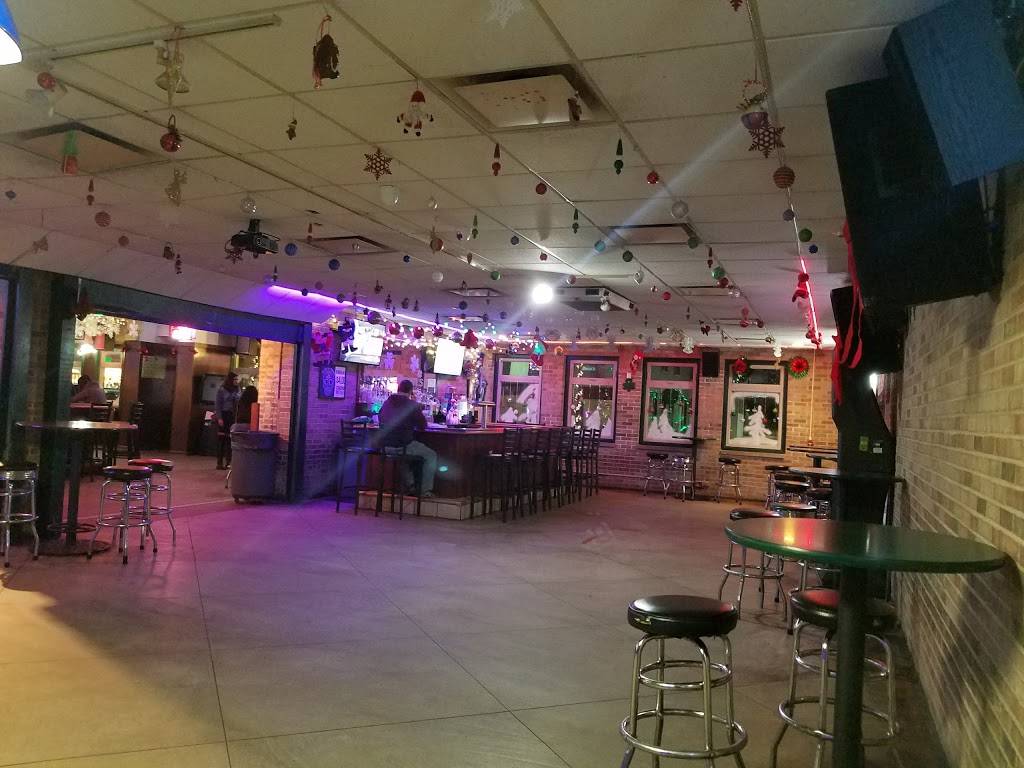 Doc Ryans Bar & Grill | restaurant | 7432 Madison St, Forest Park, IL 60130, USA | 7083662823 OR +1 708-366-2823