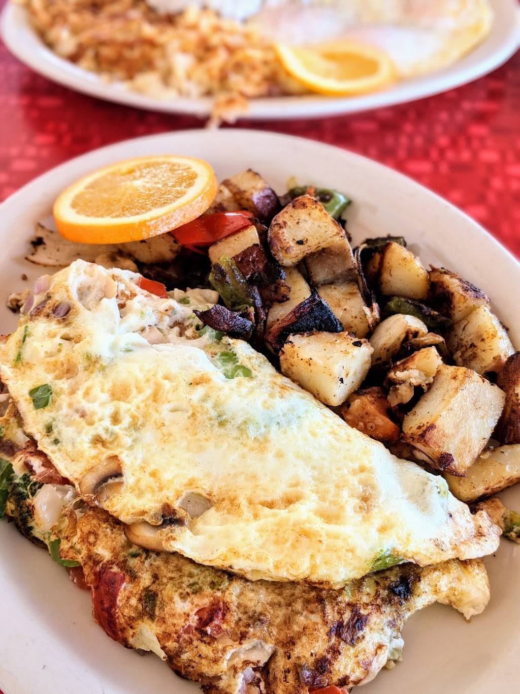 Mr Ds Diner | bakery | 401 E Foothill Blvd, Pomona, CA 91767, USA | 9093984222 OR +1 909-398-4222