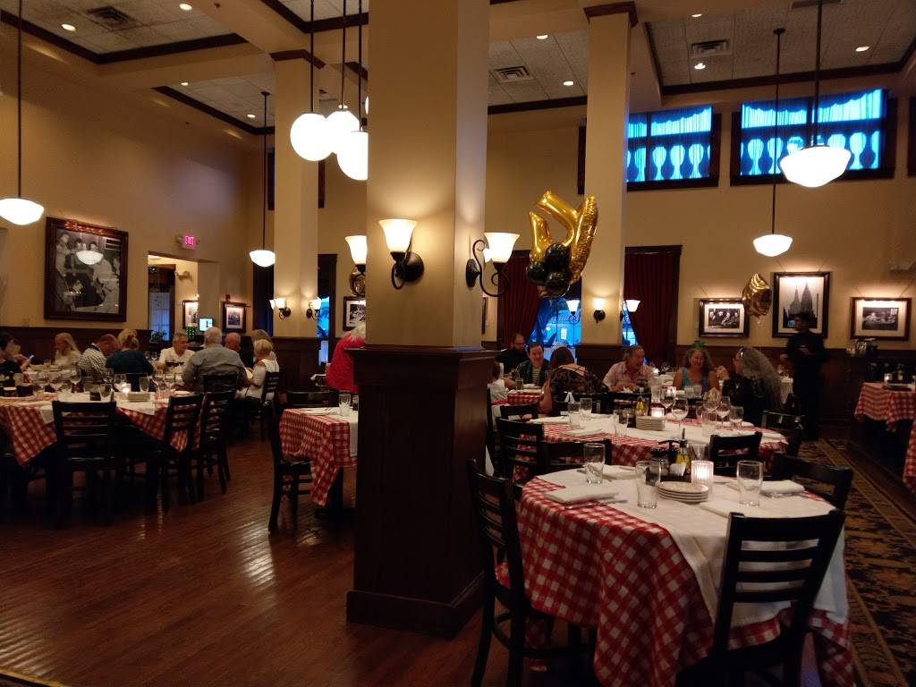 Maggianos Little Italy | restaurant | 21090 St Andrews Blvd, Boca Raton, FL 33433, USA | 5613618244 OR +1 561-361-8244
